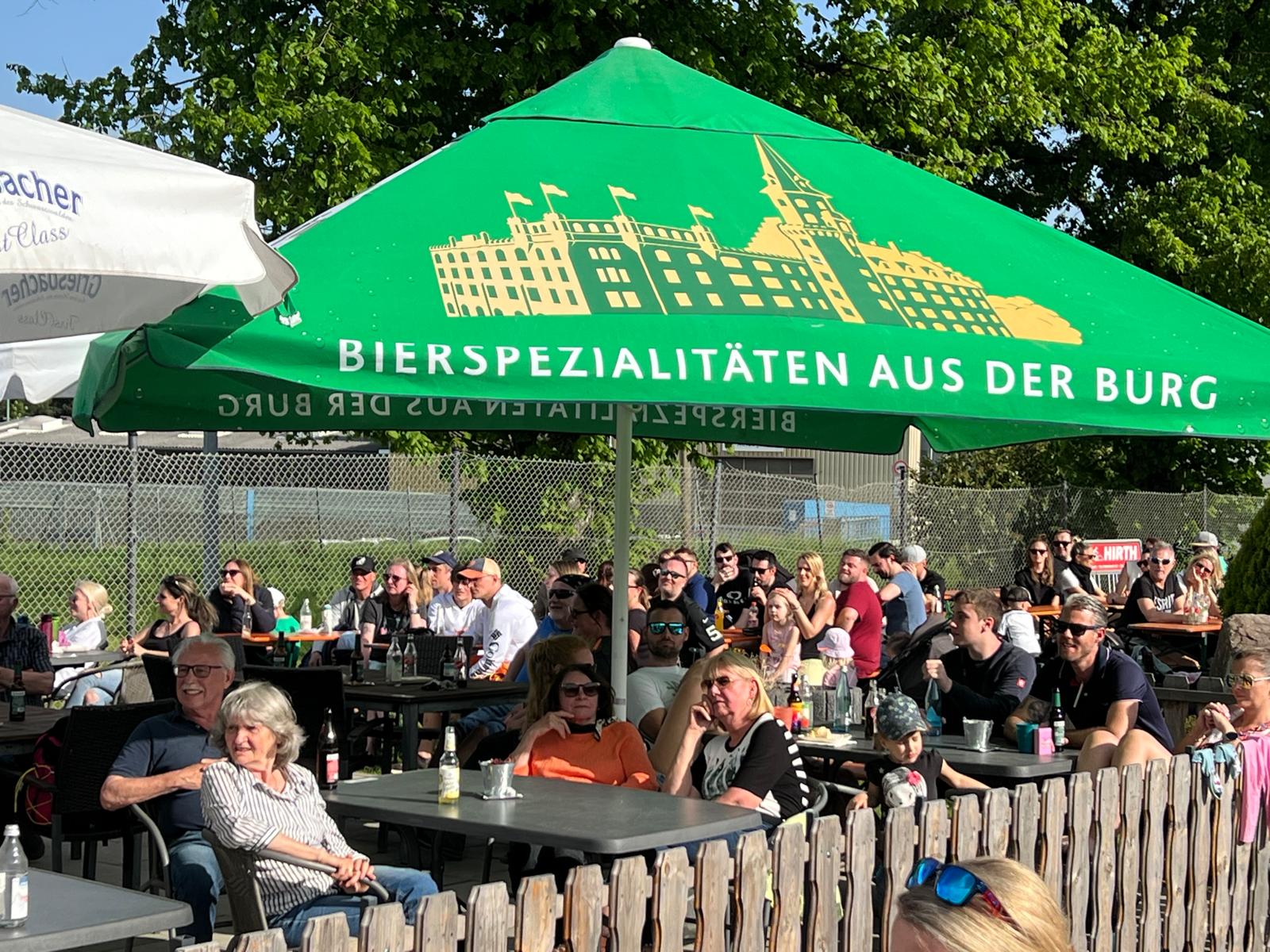 Bildersuchwanderung 2024 - Wanderer am Wasen